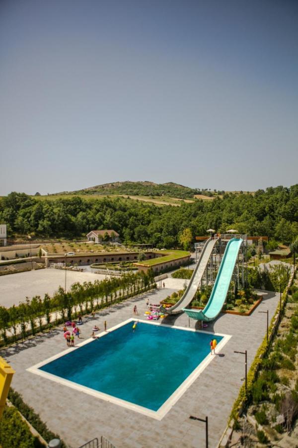 Equos Resort Hotel Tirana Zewnętrze zdjęcie